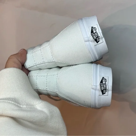 White vans high tops BRAND NEW MINT CONDITION - Picture 2 of 7
